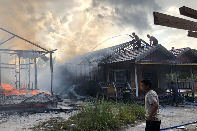 Dua kebakaran menimpa pemukiman warga dalam sehari di Kapuas