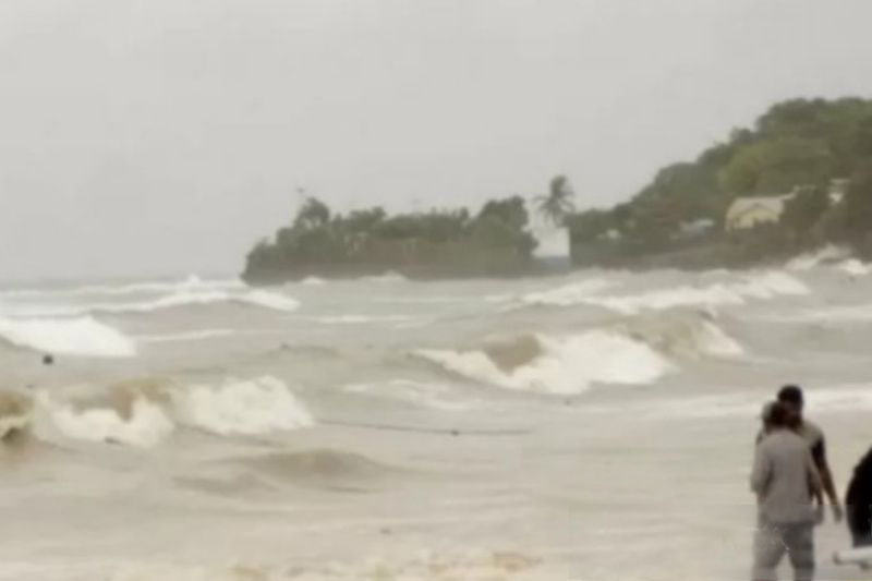 BMKG: Gelombang 4 meter masih berpeluang melanda perairan NTT