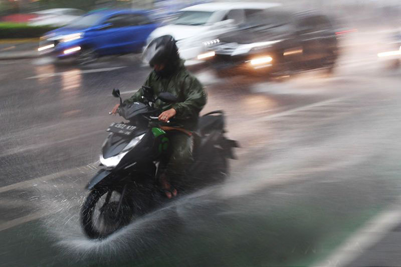 BMKG: Hujan ringan diprakirakan guyur sejumlah kota di Indonesia
