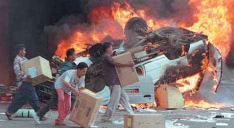 15 Mei 1998: Puncak kerusuhan