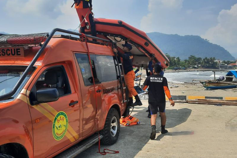 Dua wisatawan tenggelam di laut Sukabumi satu di antaranya hilang
