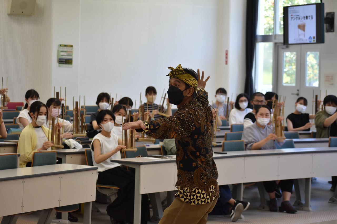 KBRI Tokyo dukung seniman Jabar promosikan angklung untuk disabilitas di Jepang