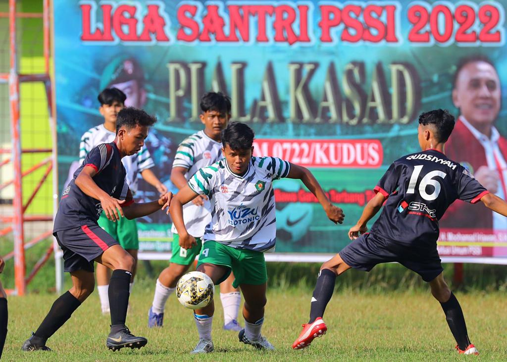 8 tim ikuti turnamen sepakbola Liga Santri di Kudus